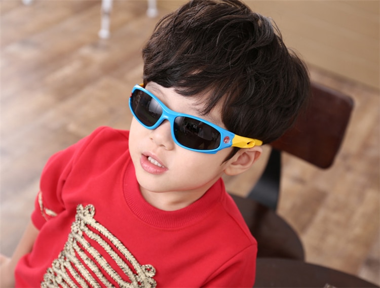 Rubber-Polarized-Sunglasses-Kids-Candy-Color-Flexible-Boys-Girls-Sun-Glasses-Safe-Quality-Eyewear-Oculos (1)