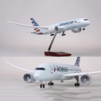 1/130 Scale 47cm Airplane 787 B787 Dreamliner Aircraft American Airlines Model W Light and Wheel Diecast Resin Plane