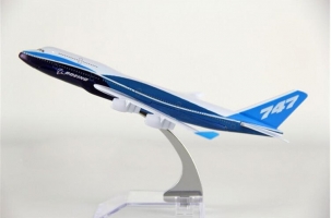 hot sell plane model Boeing 747 aircraft model 16cm Alloy simulation airplane model for kids toys Christmas gift