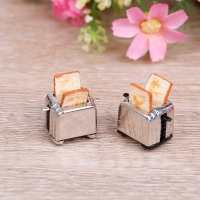 Dollhouse Mini Bread Machine With Toast Miniature Dollhouse Accessories Cute Decoration Toaster 1/12 Scale