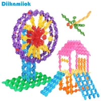 Multicolor Plastic Snowflake Building Blocks - 100 Pieces - DIY Toy for Kids - Educational & Fun - Perfect Gift!