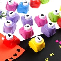 Mini Seal Paper Punch for DIY Art and Craft - Fun Flower-Shaped Cutter for Scrapbooking and Kids' Projects
