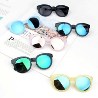 2019 arrival Children's Boys Girls Sunglasses Shades Bright Lenses UV400 Protection Sunglasses Candy-colored Kid Beach Toys 2-8Y