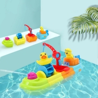 Bathing Assembleable Spray Boat Toys Water Floating Toys For Kid Ship Pool Beach Toy Bathroom Baby Play Water Clockwork Toy