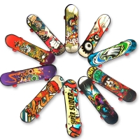 1pcs Random Mini FSB Finger Skateboarding Creative Novelty Gag Toys Cartoon Classic Toy for Kids Gift