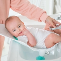 Best Portable Infant Baby Washing Ass Artifact Baby Washing Fart Basin Newborn Washing PP Tub Supplies Baby Bathtub Baby Care