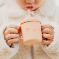 200ML Baby Feeding Drinkware Straw Cup Baby Learning Feeding Bottles Anti-Hot Leakproof Silicone Tableware Toddler Water Bottle