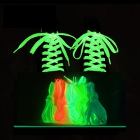 1pair Pink Glow in the Dark Toys Fashion 1pair 120cm Glowing Sport Shoelace Luminous Shoelaces Cool Toys Gift Children Kids