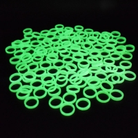50pcs/lot Jewelry Luminous Rings Fluorescent Jewelry cute plastic Glow in the Dark finger ring band Halloween Party