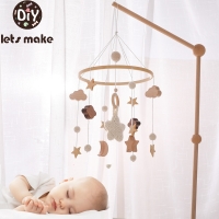Wooden Baby Rattle Toy with Music Box and Hanging Bracket for Infant Crib, 0-12 Months, Perfect Gift.