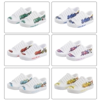 Mini Finger Skateboard Shoes for Kids - Random Pair, Toy Sports Shoes, Finger Scooter, Fun Gift.
