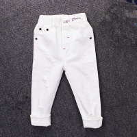 Korean Style White Jeans for Boys and Girls, Slim Fit with Elastic Waistband and Casual Holes, Perfect for Spring and Autumn.