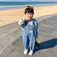 Kids' Denim Overalls with Suspender Pants for Boys and Girls - Korean Style Casual Loose Jumpsuit for Spring and Autumn 2023.